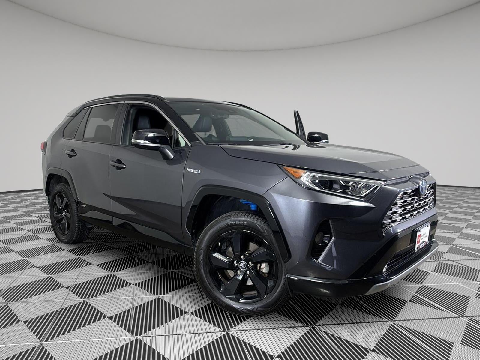 2019 Toyota RAV4 Hybrid XSE