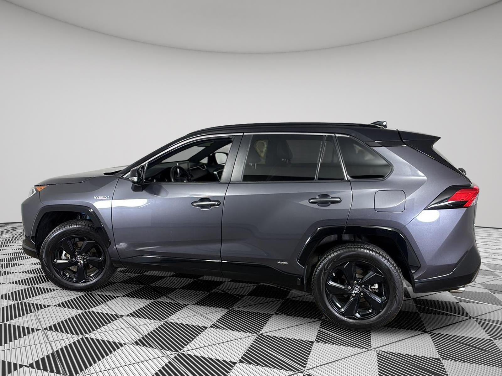 2019 Toyota RAV4 Hybrid XSE