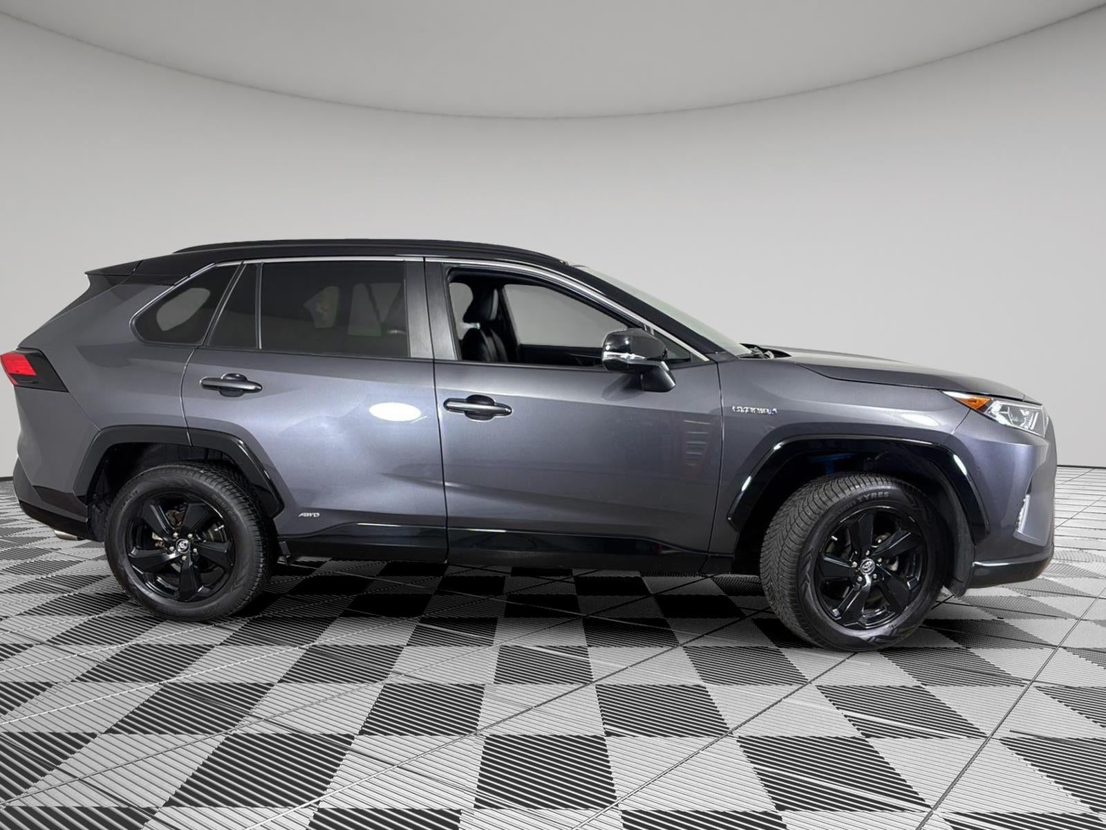 2019 Toyota RAV4 Hybrid XSE
