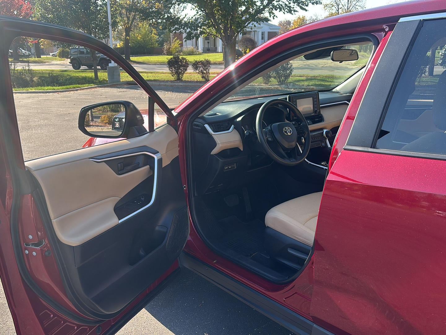 2022 Toyota RAV4 LE