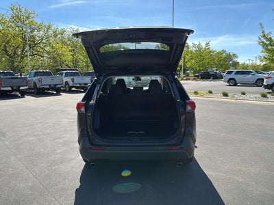 2020 Toyota RAV4 LE