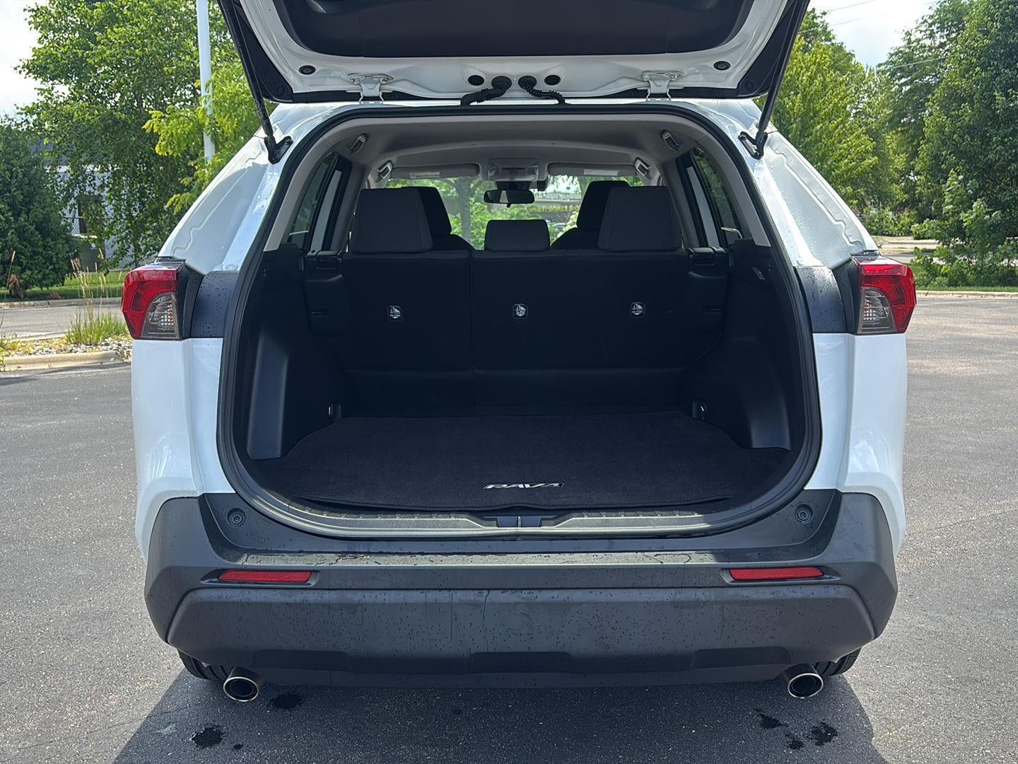 2019 Toyota RAV4 Hybrid LE