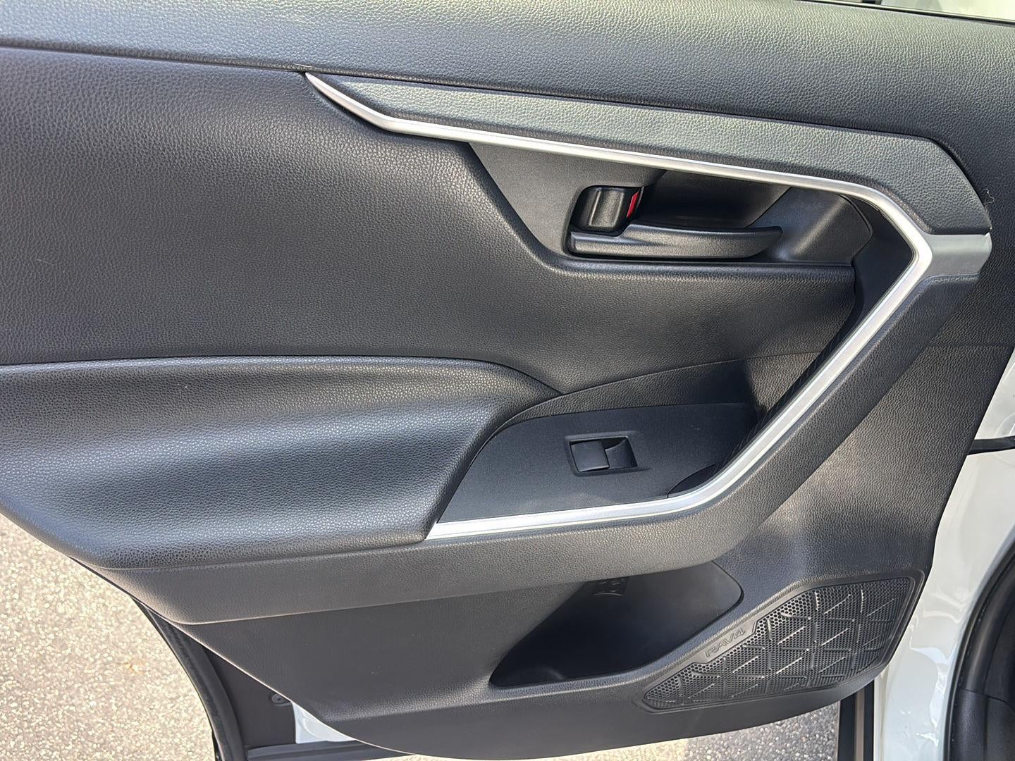 2019 Toyota RAV4 Hybrid LE