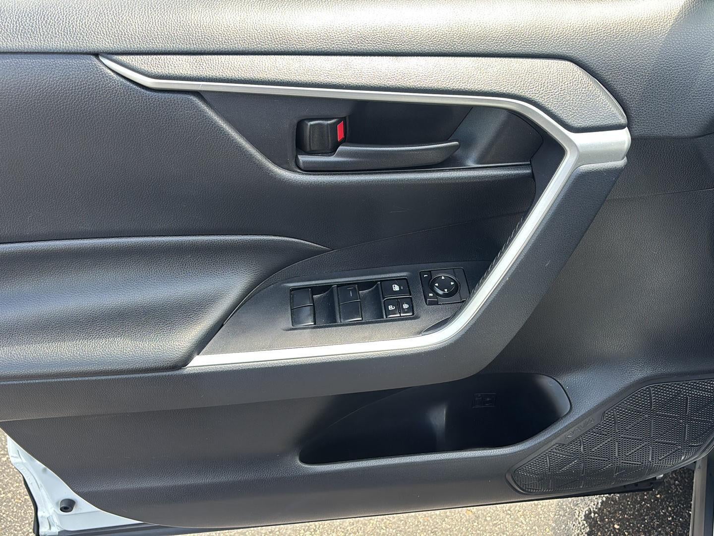 2019 Toyota RAV4 Hybrid LE