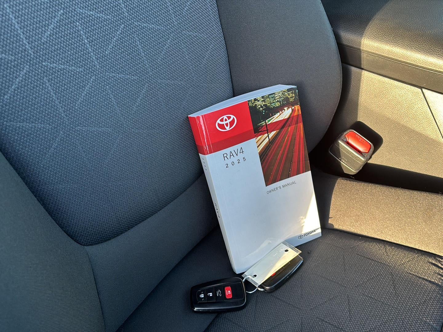 2025 Toyota RAV4 XLE