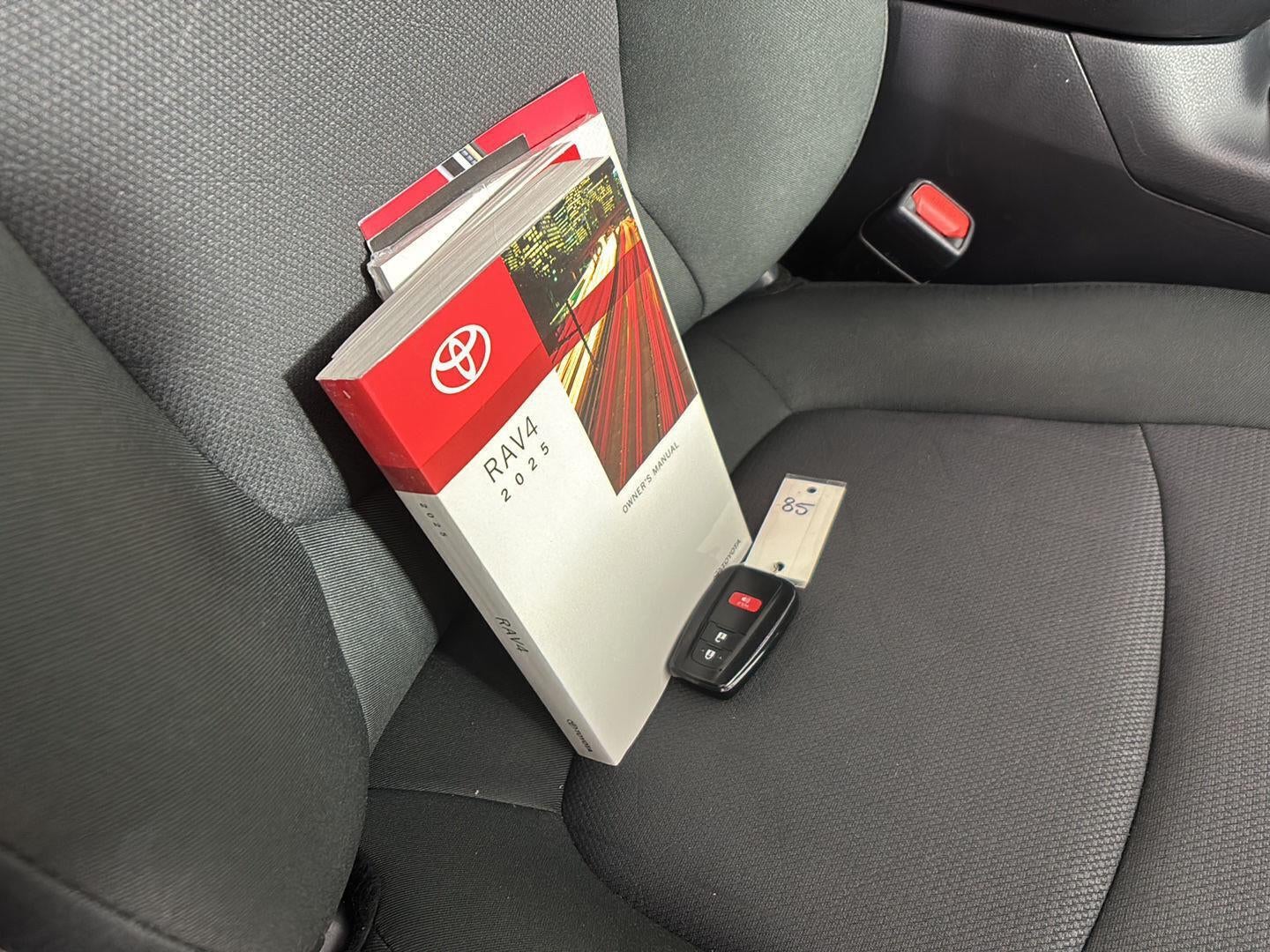 2025 Toyota RAV4 XLE