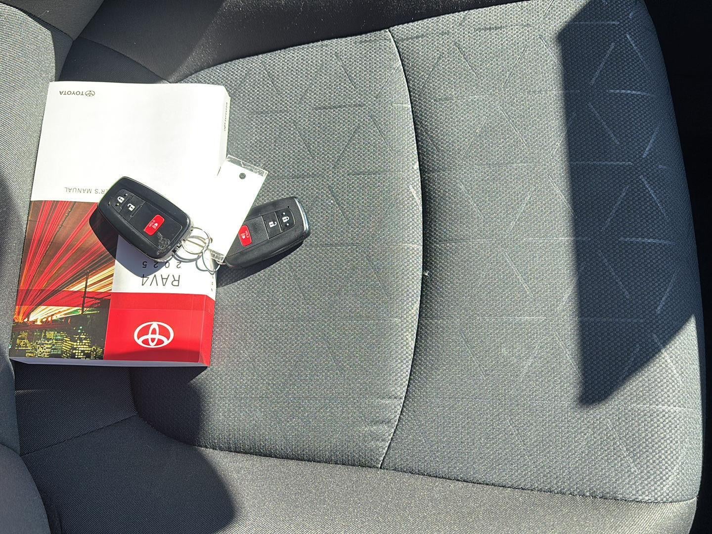 2025 Toyota RAV4 XLE