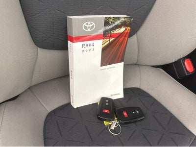 2023 Toyota RAV4 XLE