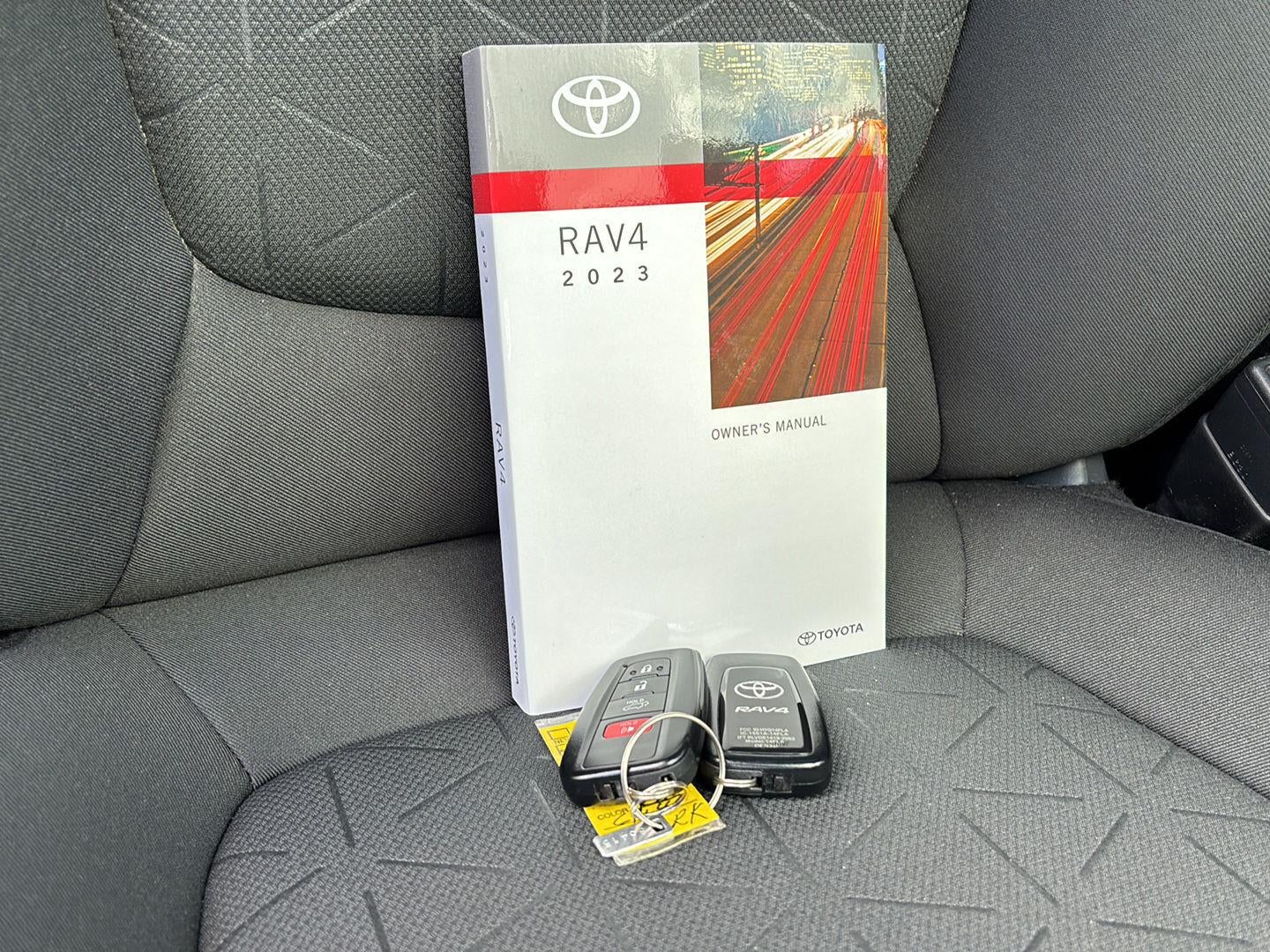 2023 Toyota Rav4 XLE