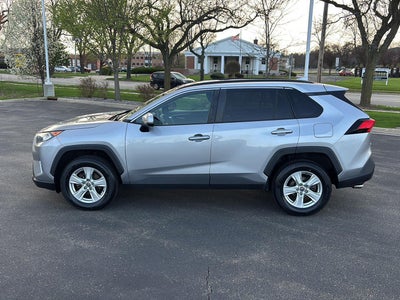 2020 Toyota RAV4 XLE