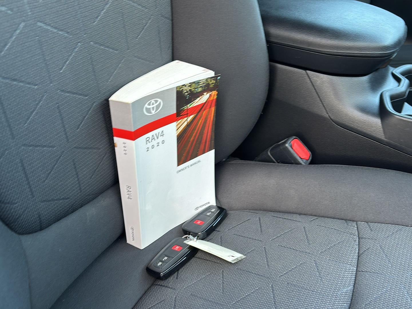 2020 Toyota RAV4 XLE