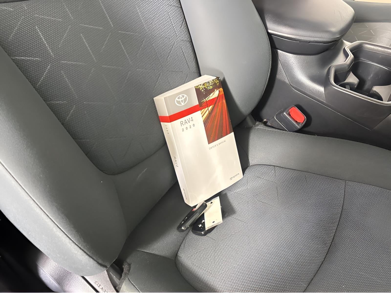 2020 Toyota RAV4 XLE