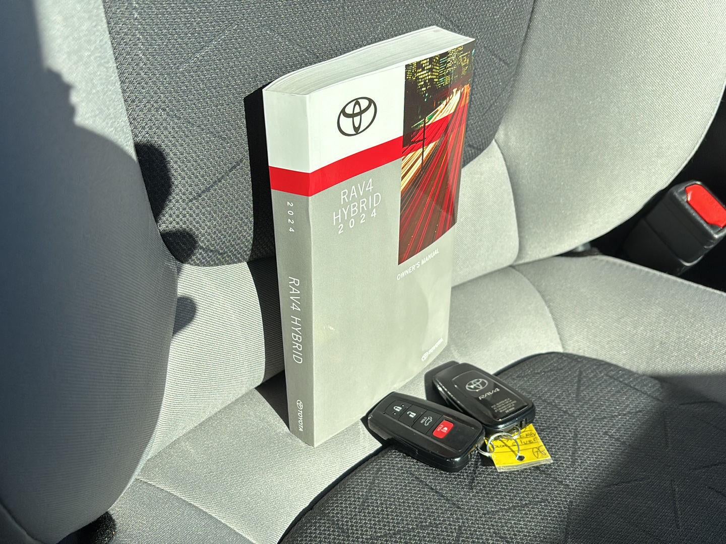 2024 Toyota RAV4 Hybrid XLE