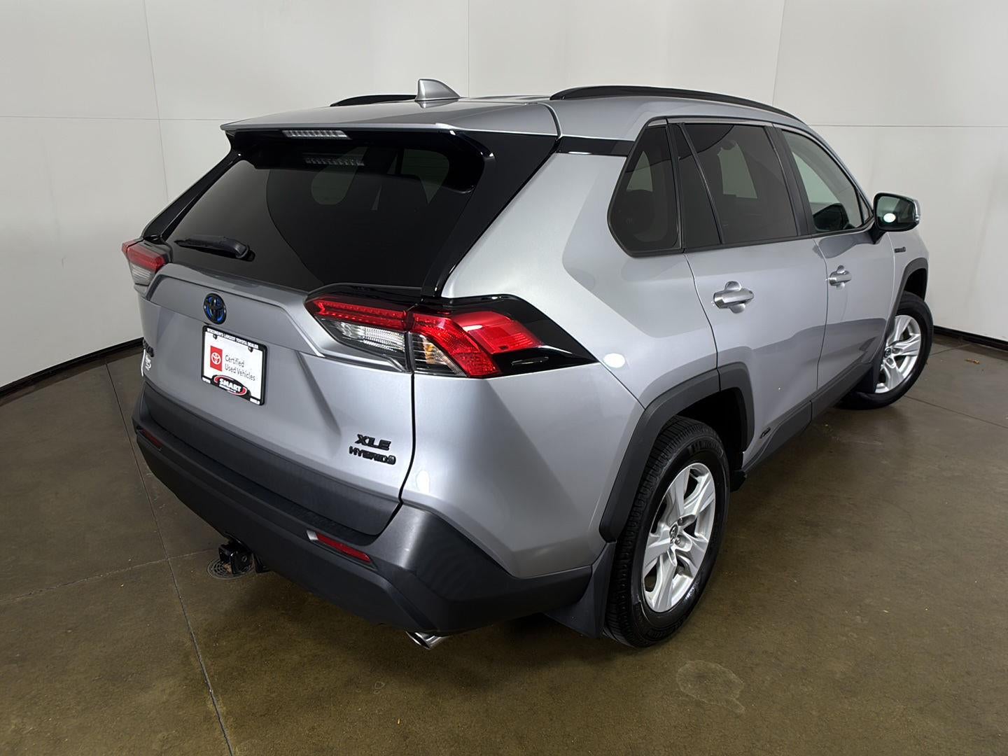 2020 Toyota RAV4 Hybrid XLE