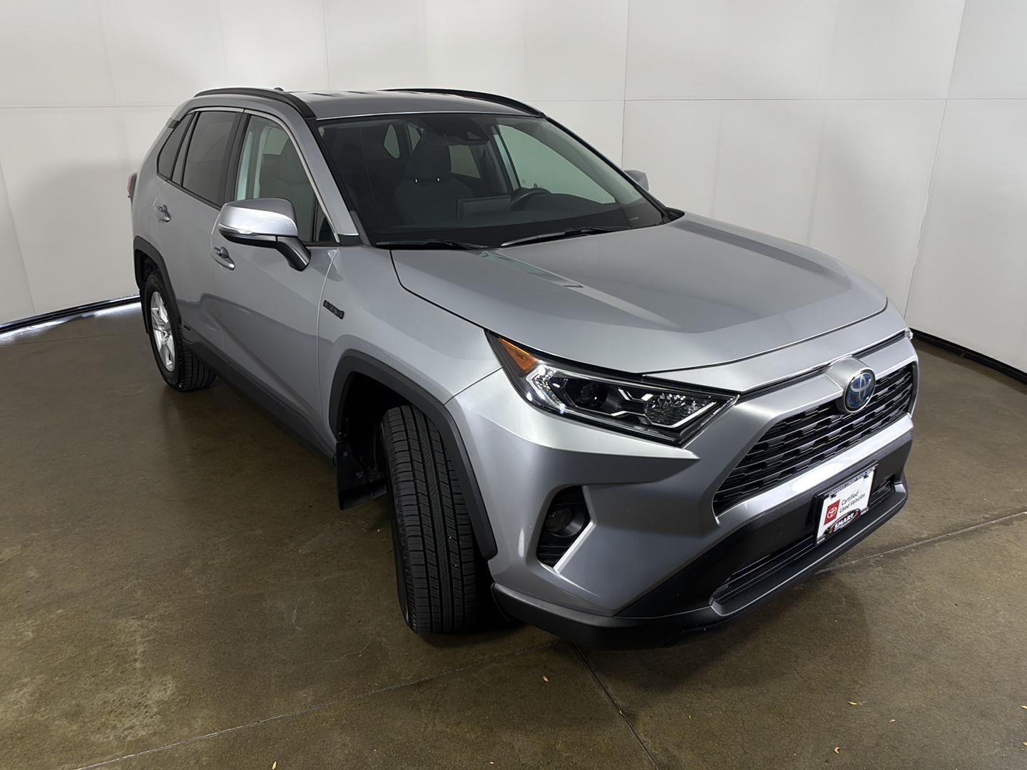 2020 Toyota RAV4 Hybrid XLE