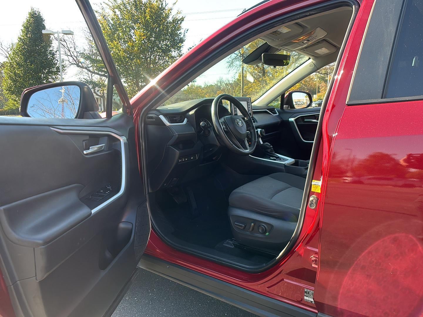 2020 Toyota RAV4 Hybrid XLE