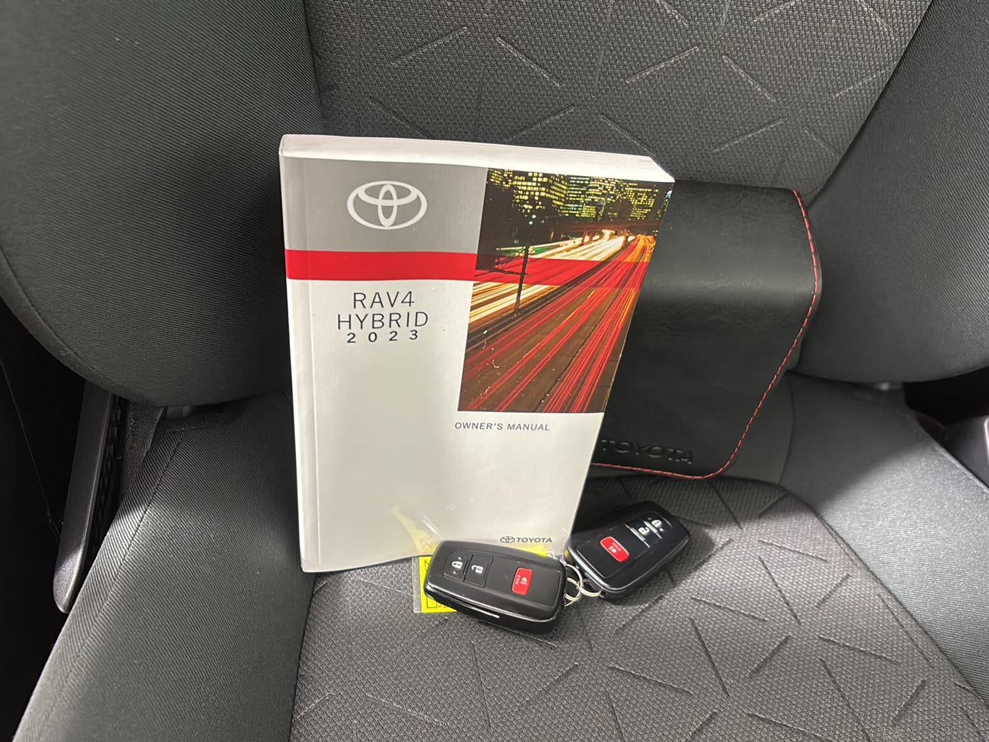 2023 Toyota Rav4 Hybrid XLE