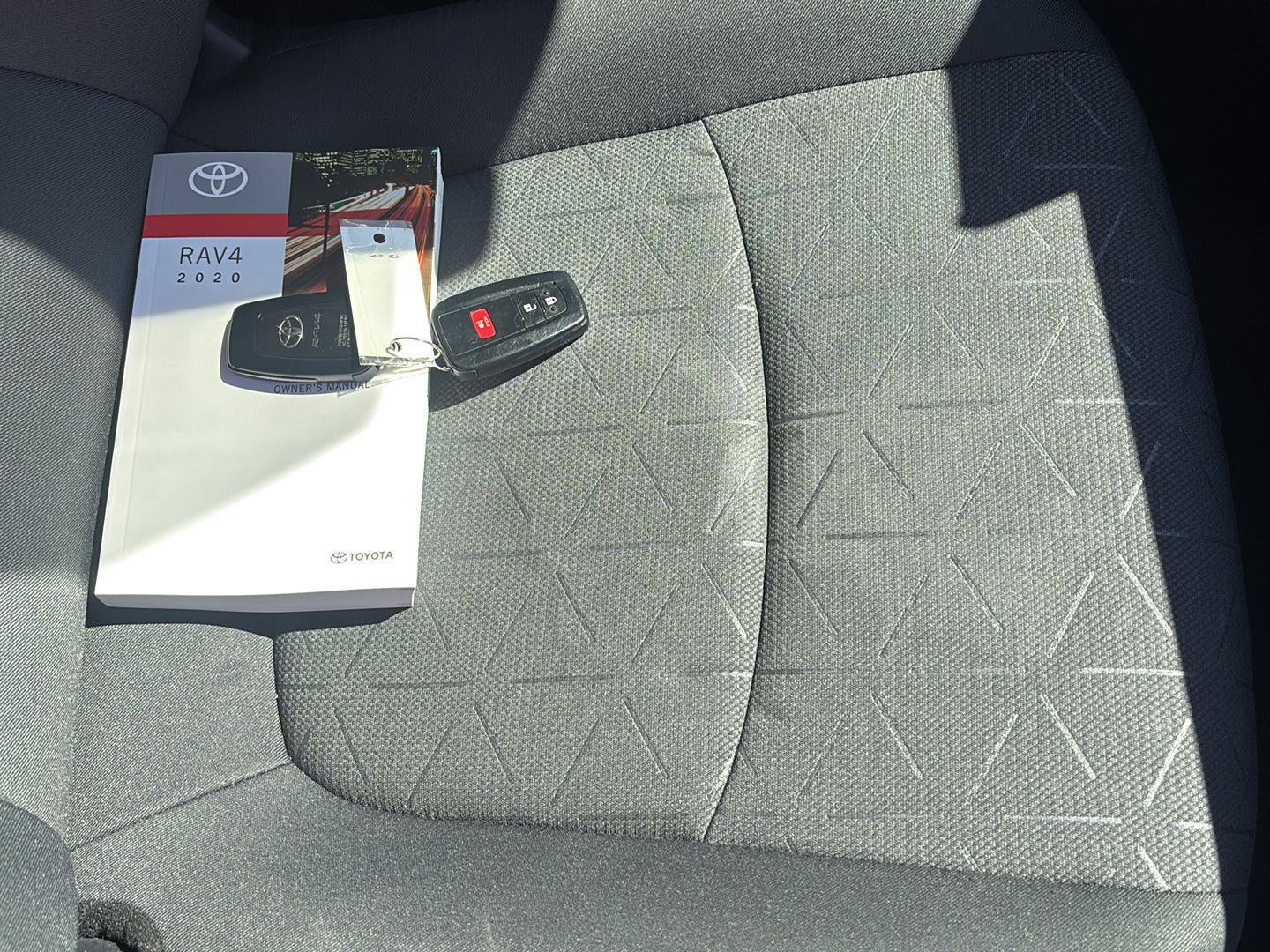 2020 Toyota RAV4 XLE