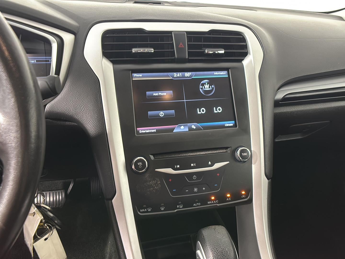 2015 Ford Fusion SE
