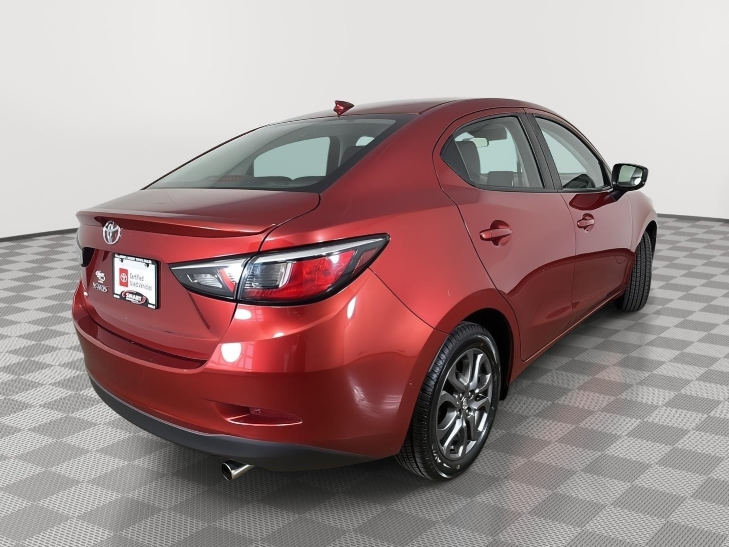 2020 Toyota Yaris Sedan LE