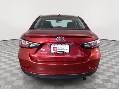 2020 Toyota Yaris Sedan LE