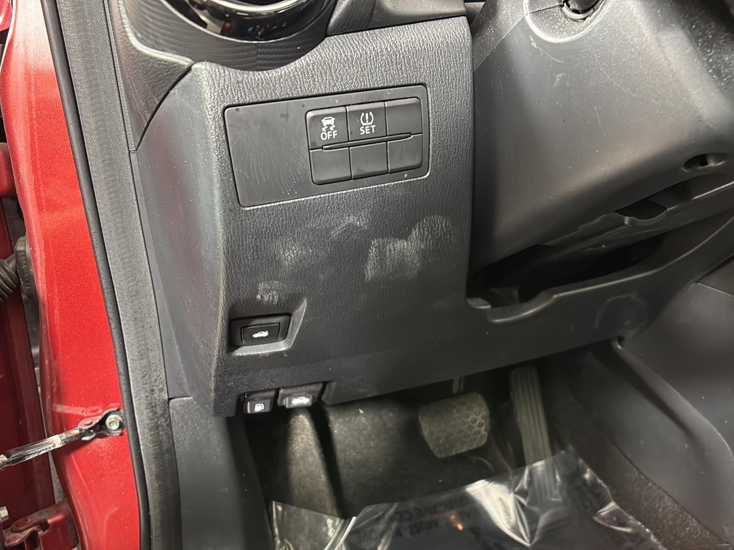 2020 Toyota Yaris Sedan LE