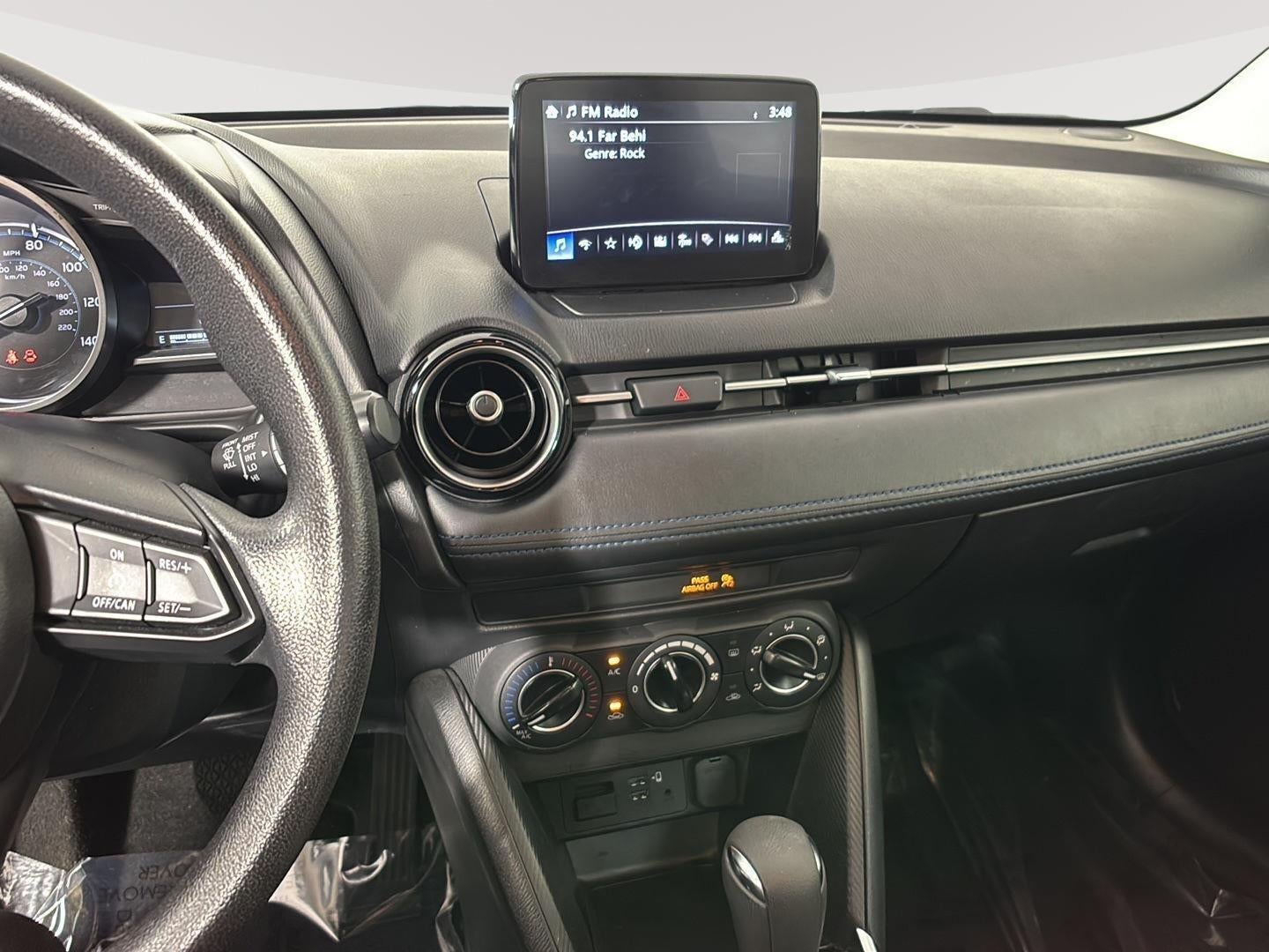 2020 Toyota Yaris Sedan LE