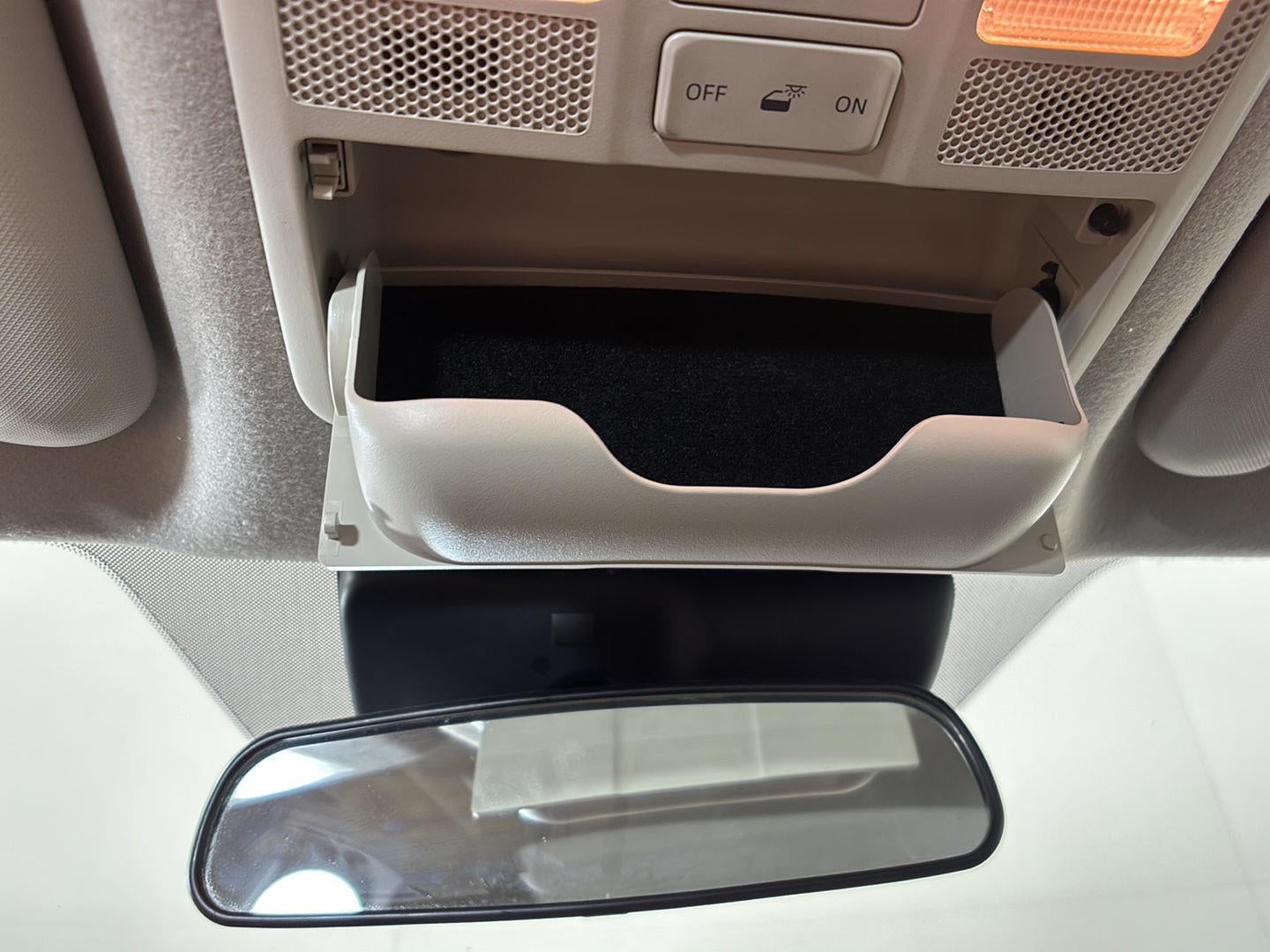 2020 Toyota Yaris Sedan LE