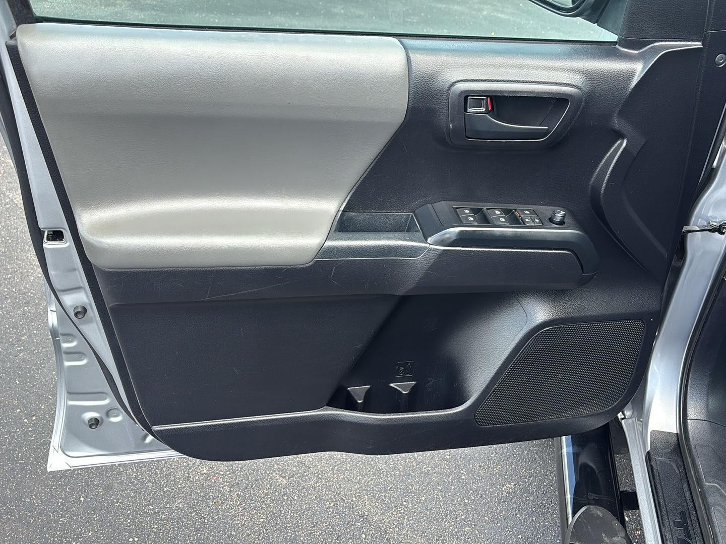 2020 Toyota Tacoma SR V6