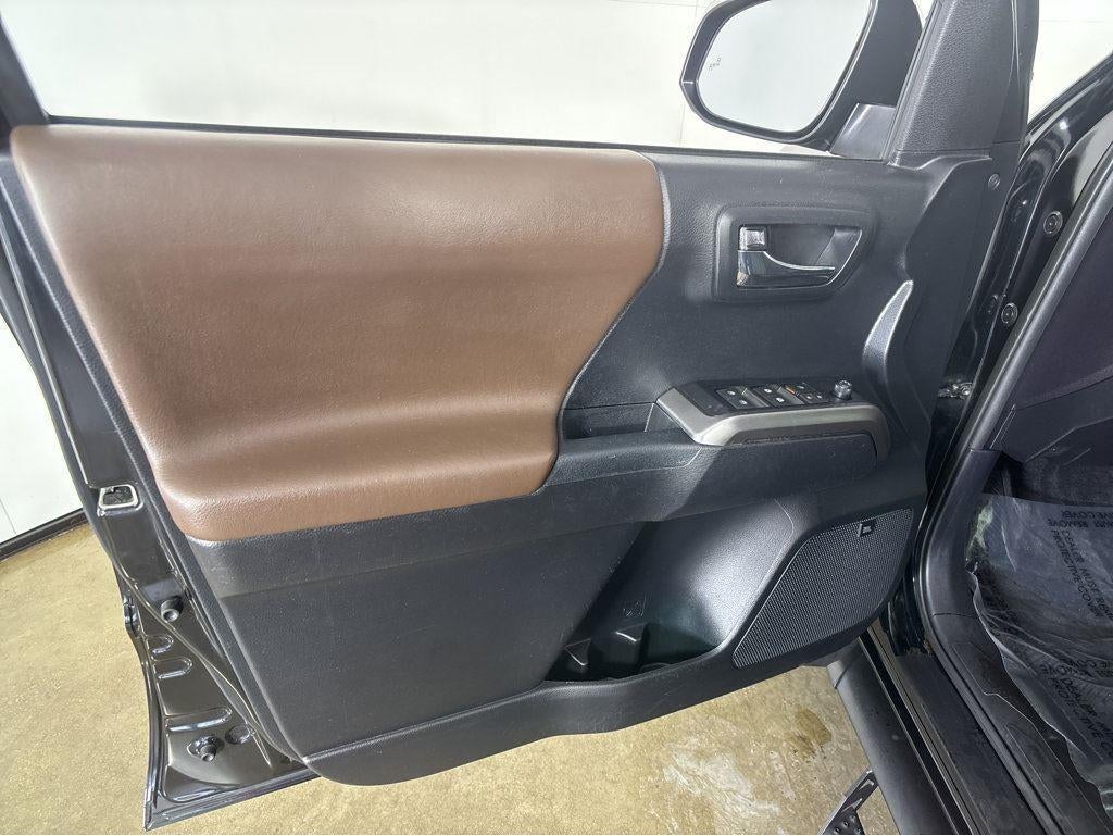 2019 Toyota TACOMA LIMI