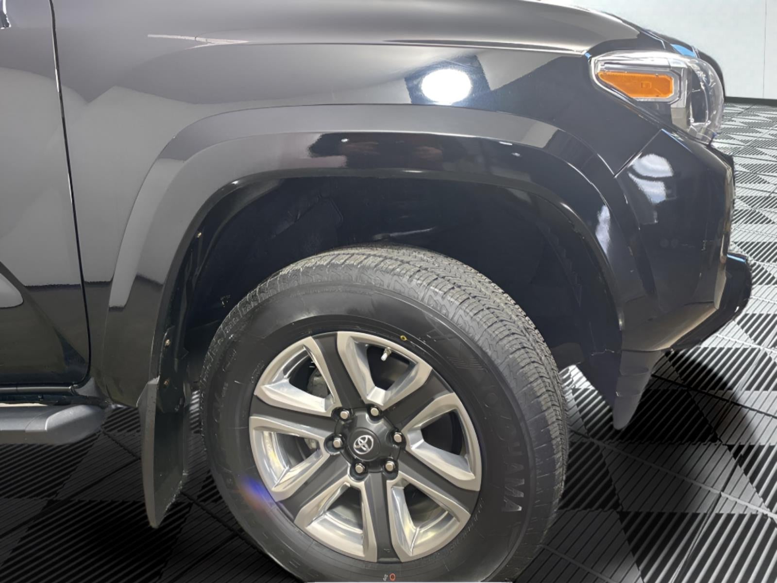 2019 Toyota TACOMA LIMI