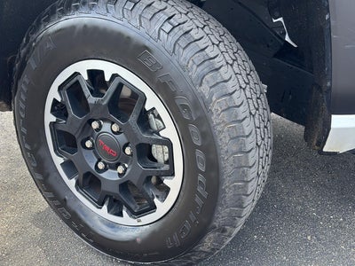 2025 Toyota TACOMA TRD Off Road