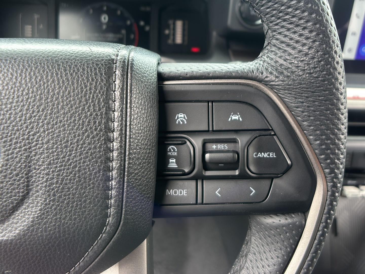 2025 Toyota Tacoma 4WD TRD Sport Double Cab 6' Bed AT (Natl)
