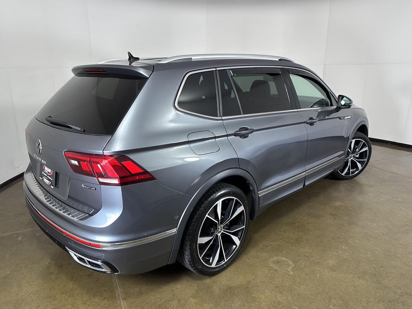 2022 Volkswagen Tiguan SEL R-Line
