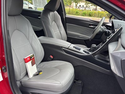 2019 Toyota Avalon Hybrid Limited