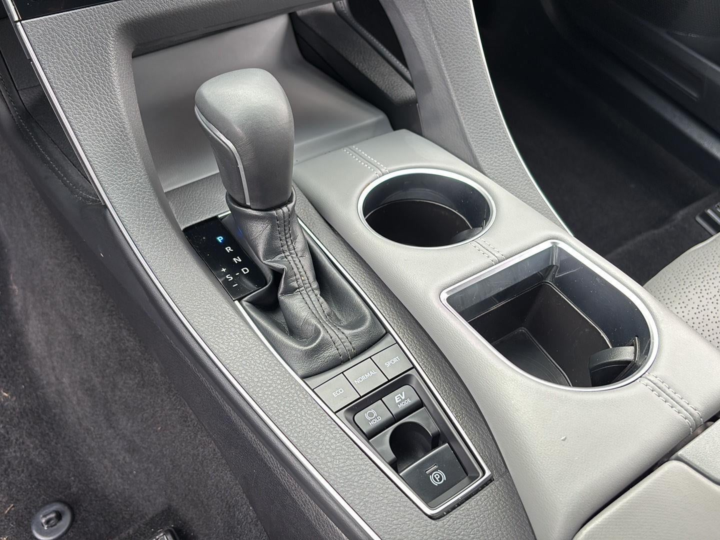 2019 Toyota Avalon Hybrid Limited