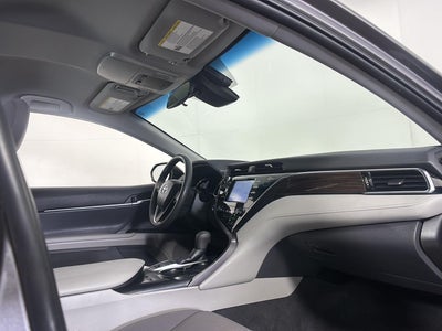 2018 Toyota Camry Hybrid LE