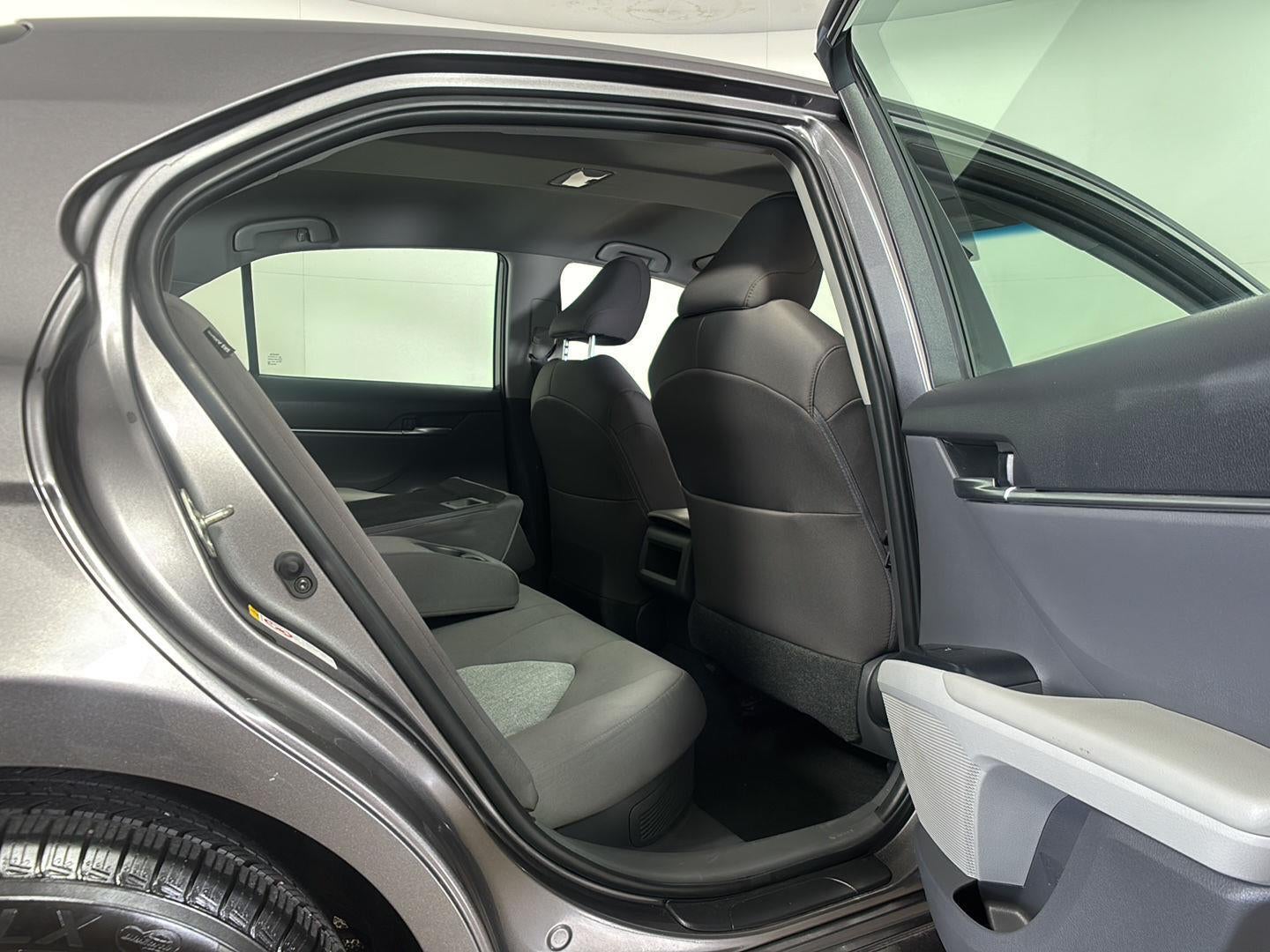 2018 Toyota Camry Hybrid LE
