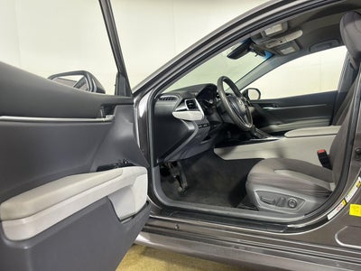 2018 Toyota Camry Hybrid LE