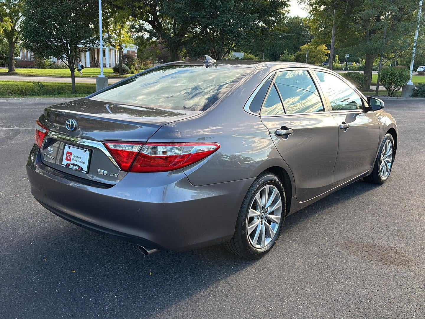 2017 Toyota Camry Hybrid XLE