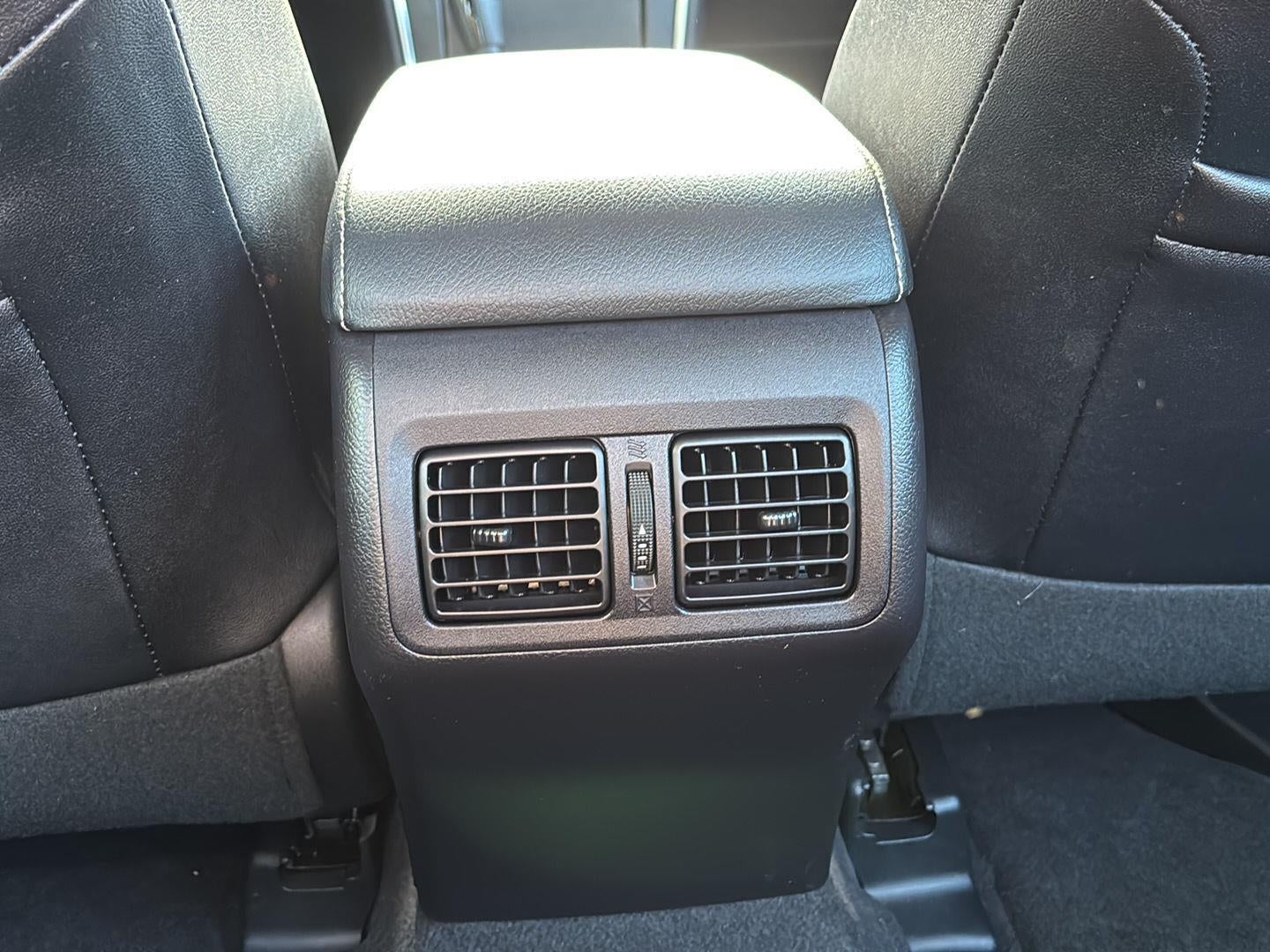 2017 Toyota Camry Hybrid XLE