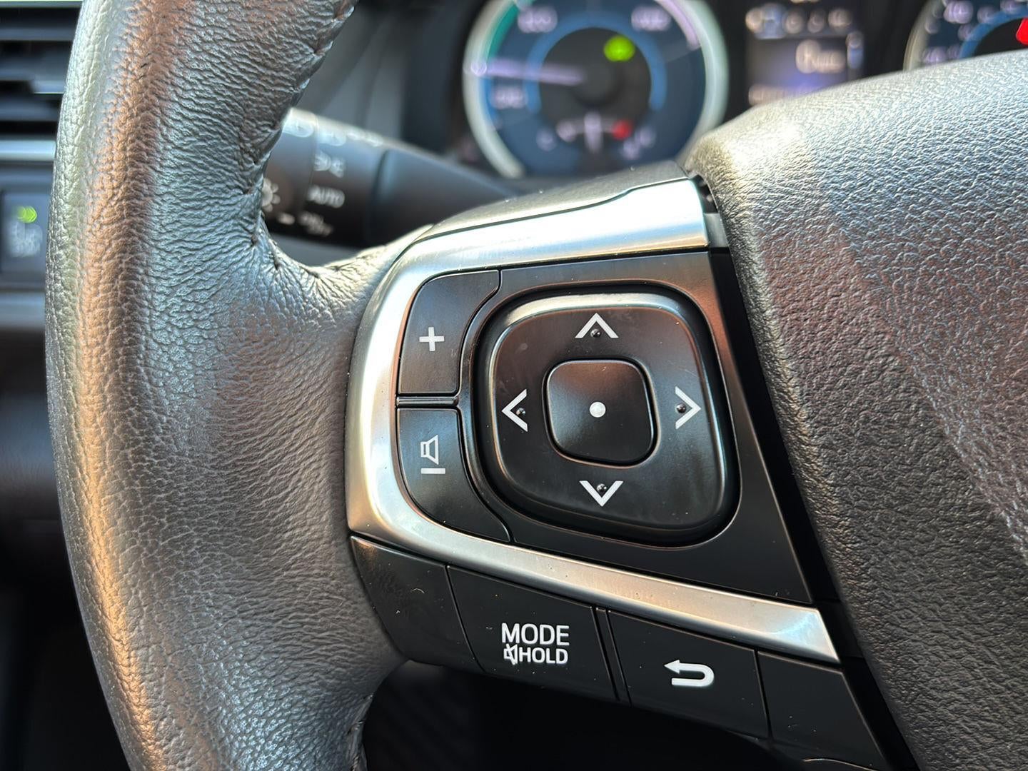 2017 Toyota Camry Hybrid XLE