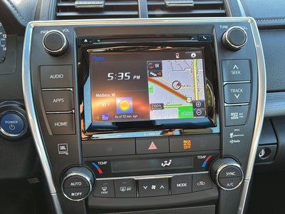 2017 Toyota Camry Hybrid XLE