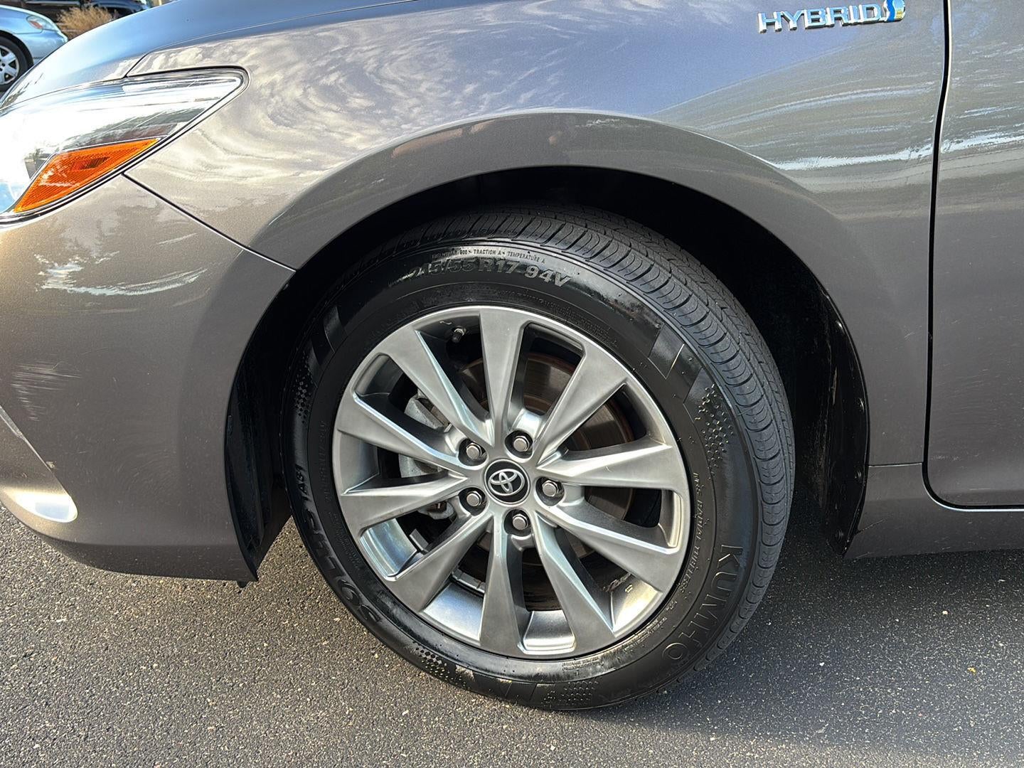 2017 Toyota Camry Hybrid XLE