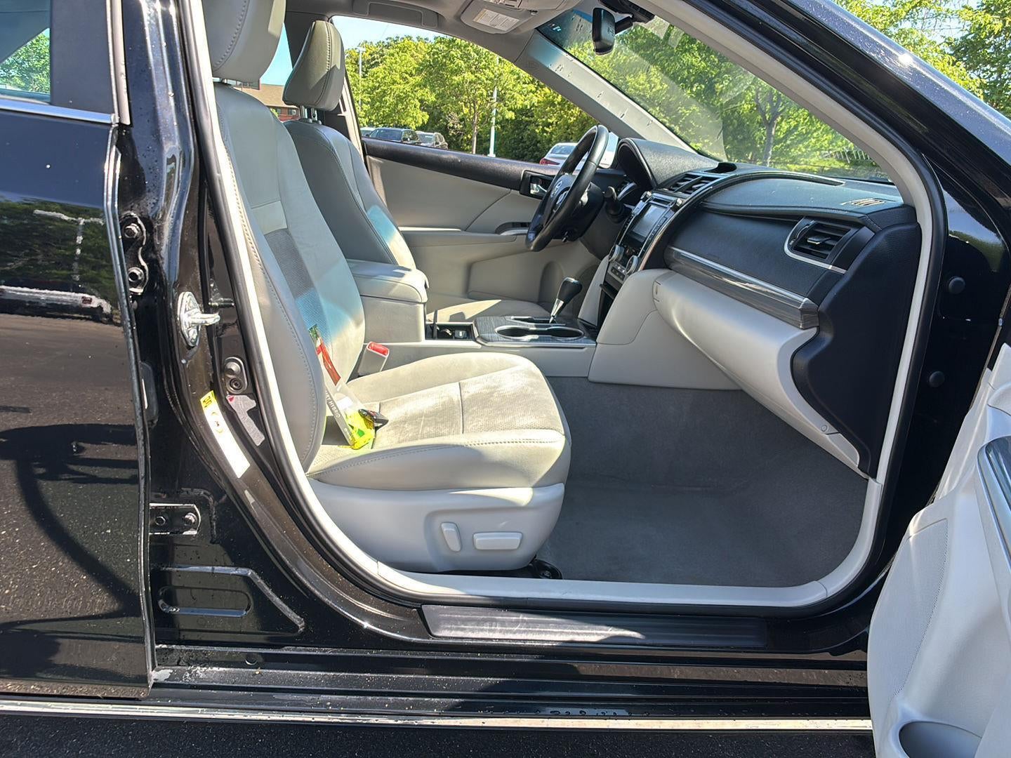 2012 Toyota Camry Hybrid XLE