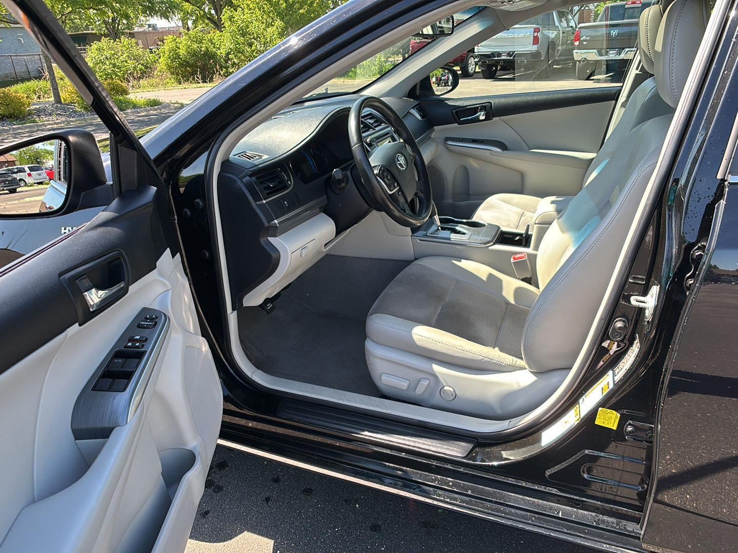 2012 Toyota Camry Hybrid XLE