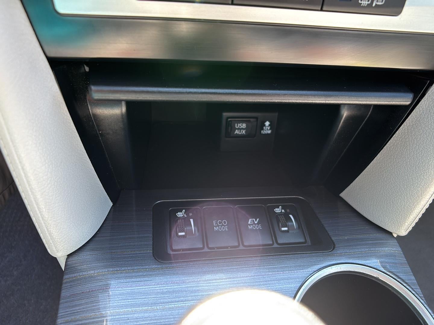 2012 Toyota Camry Hybrid XLE