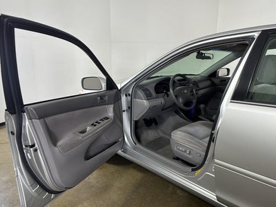 2004 Toyota Camry LE