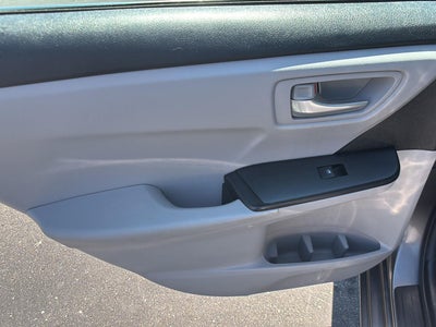 2017 Toyota Camry SE
