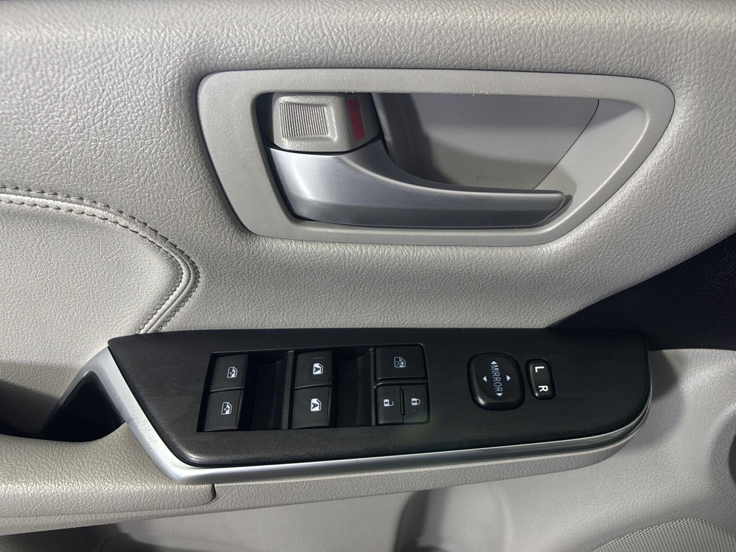 2016 Toyota Camry XLE